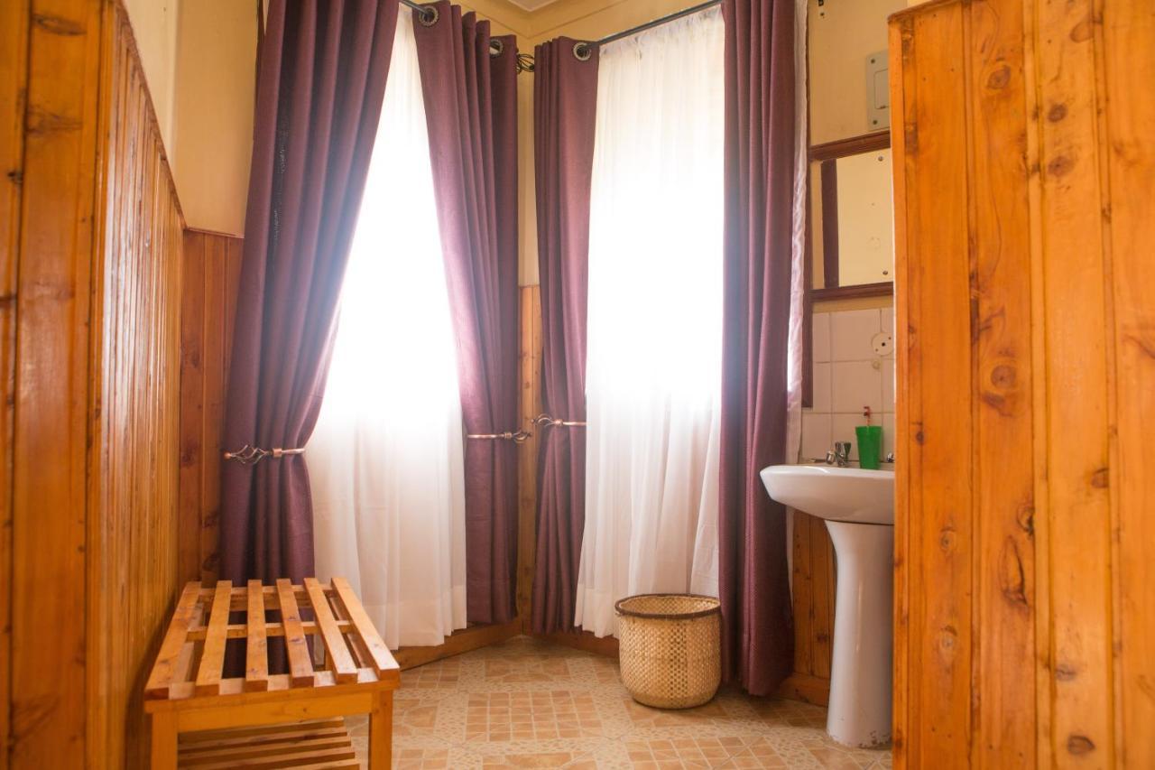 Bunyonyi Safaris Resort Kabale Exterior photo